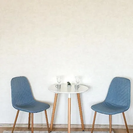 Simcity I Free Parking,24 7 Self Check-in, Balcony, Quiet Location With Easy Transportation To Square Apartment Bratislava