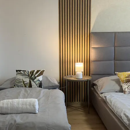 Apartment Simcity I Free Parking,24 7 Self Check-in, Balcony, Quiet Location With Easy Transportation To Square Bratislava