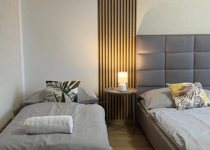 Apartment Simcity I Free Parking,24 7 Self Check-in, Balcony, Quiet Location With Easy Transportation To Square Bratislava